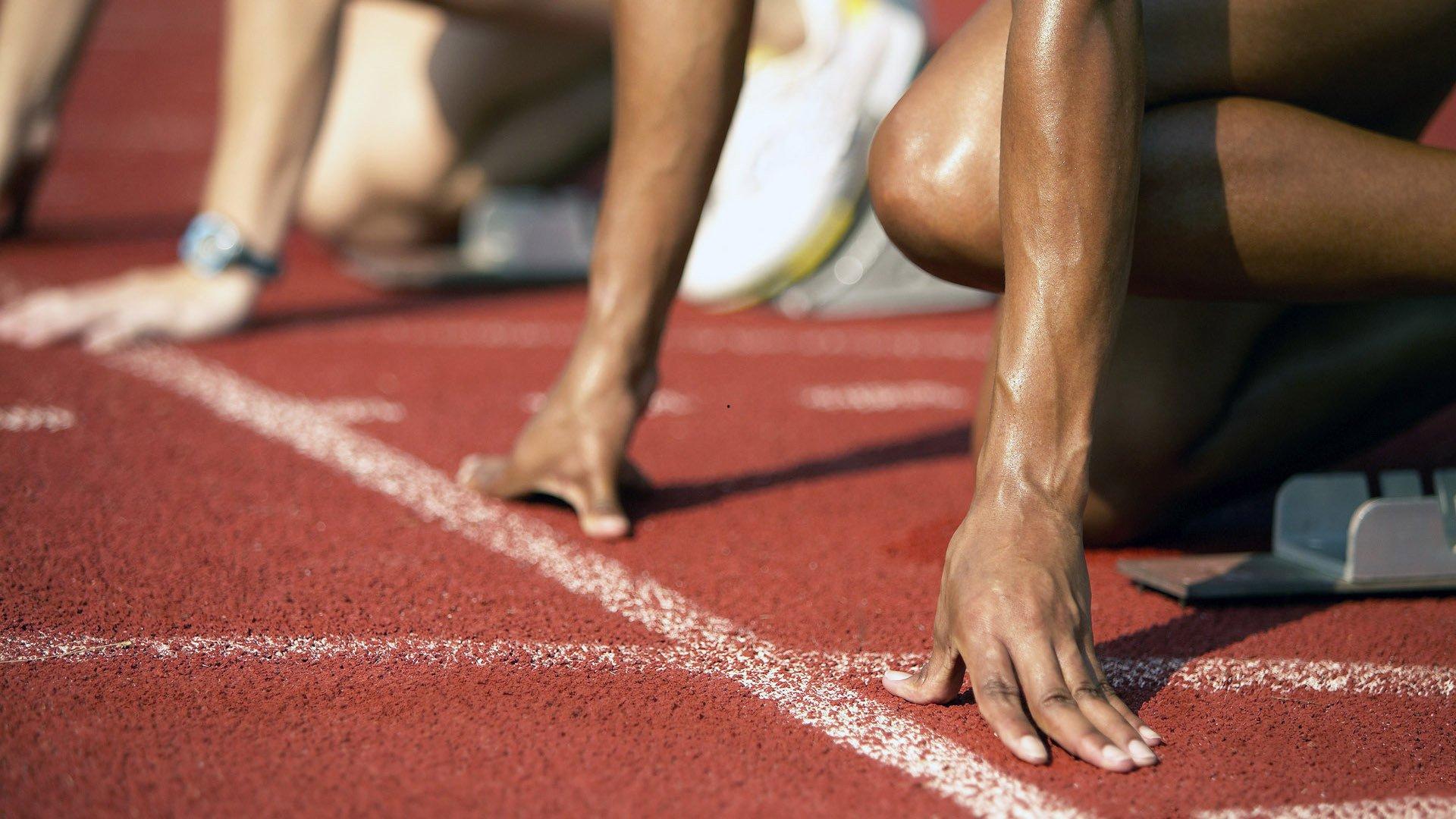 巴萨后防基石获喘息之机,阿劳霍暂离球队赴特拉维夫进行身心调整